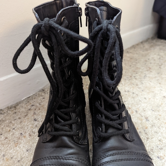 Black combat boots, Size 8 - Picture 4 of 8